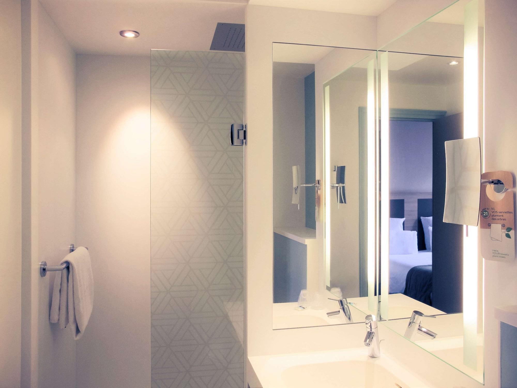 Mercure Lyon Centre Brotteaux Экстерьер фото