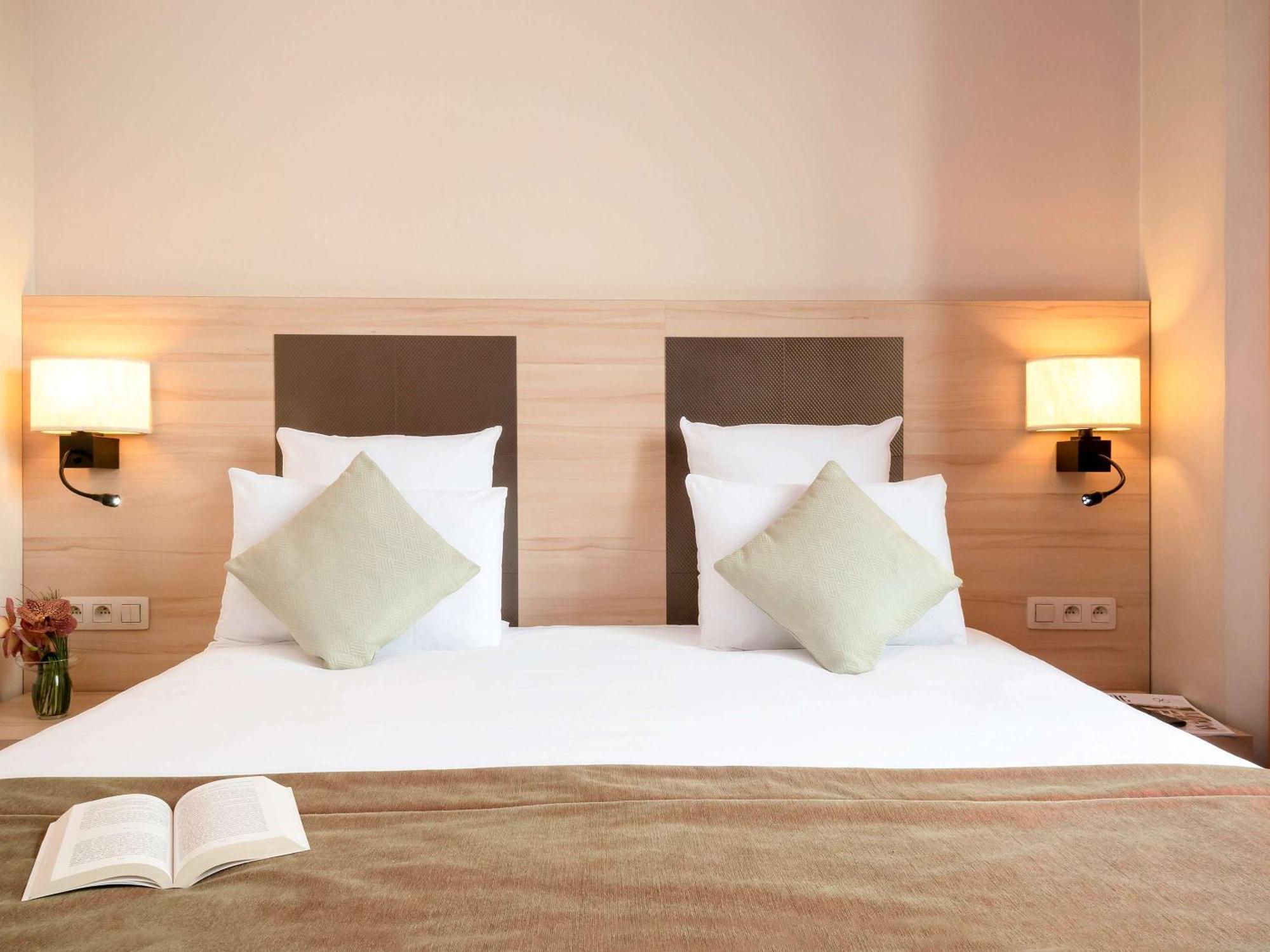 Mercure Lyon Centre Brotteaux Экстерьер фото
